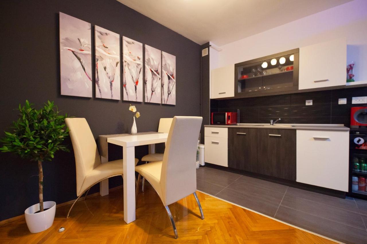 Apartman Aurelius - Private Parking Osijek Zewnętrze zdjęcie