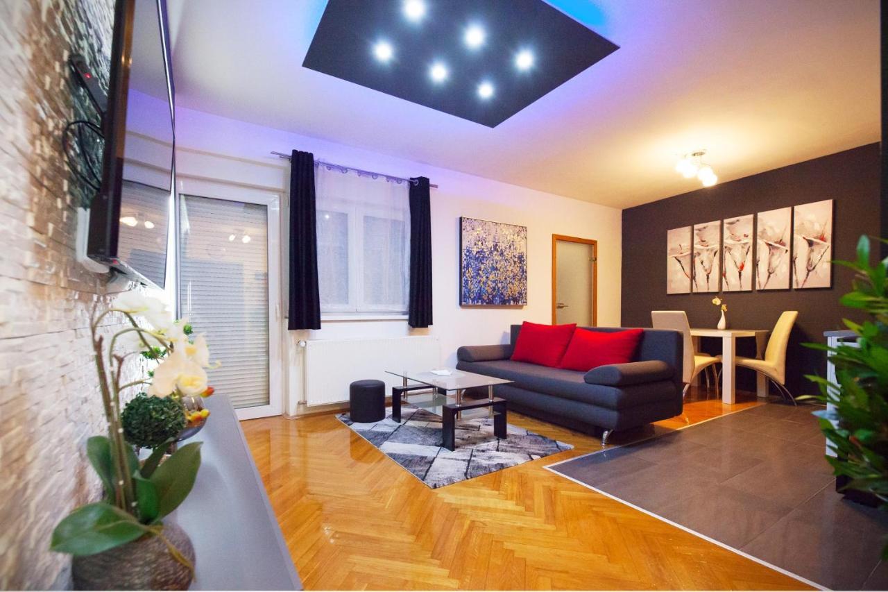 Apartman Aurelius - Private Parking Osijek Zewnętrze zdjęcie